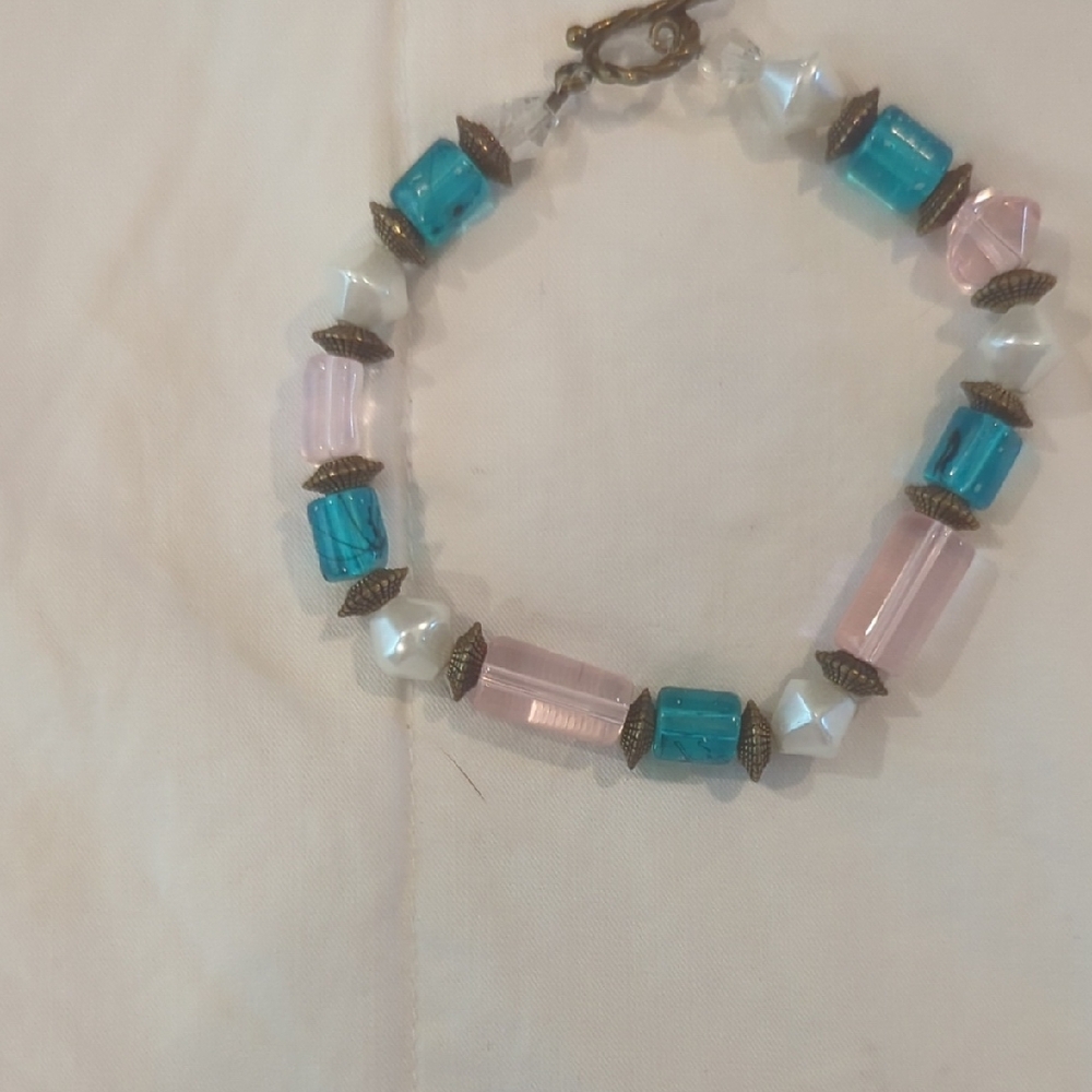 Elegant Pink and Blue Beaded Bracelet